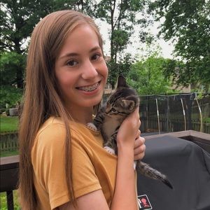 Meet your Posher, Olivia